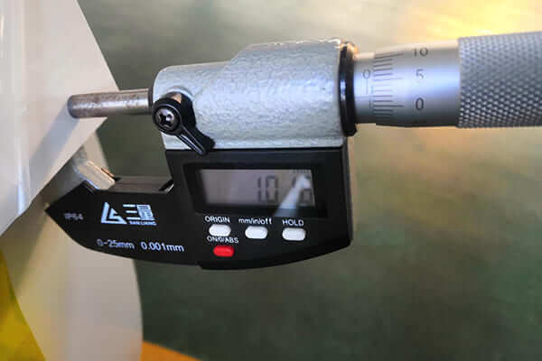 040 misurazione dello spessore della lamiera di alluminio